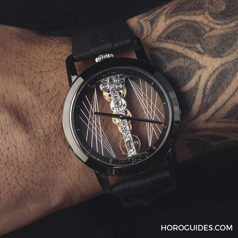 CORUM - 金色吊橋懸絲掛冕｜CORUM金橋系列建筑與制表美學(xué)的極致融合