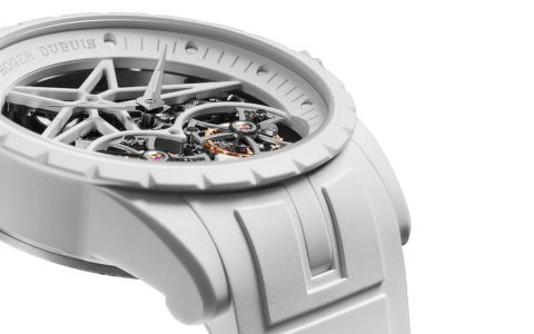 制表界首見至輕素材加持！越夜越光的Roger Dubuis Excalibur Twofold