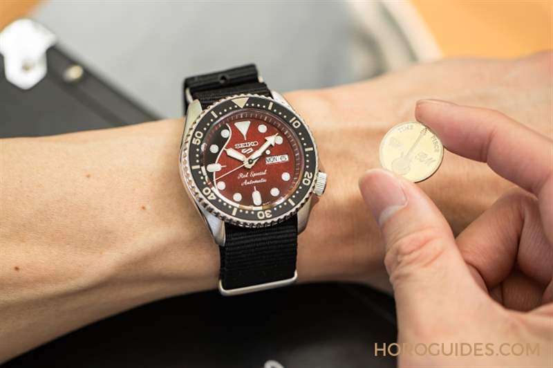 SEIKO - 搖滾迷燃起來！ SEIKO 5 x 皇后合唱團Brian May 聯名表