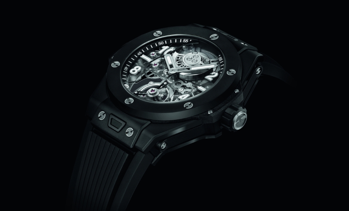 開創(chuàng)高性能復雜功能腕表的全新面貌宇舶大爆炸系列魔力黑陶瓷陀飛輪腕表