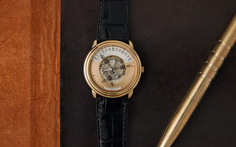 購買、銷售和收集九款許多收藏家仍然忽視的 90 年代嚴(yán)肅手表——但不應(yīng)該