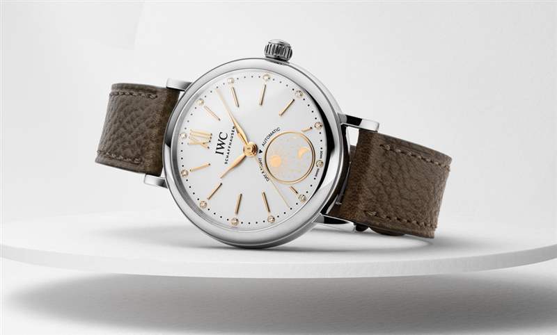 柔潤質(zhì)感，迷人英氣｜IWC柏濤菲諾日夜顯示自動腕表34