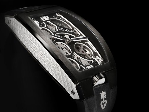 昆侖表Lab 01桶形設計限量版99枚