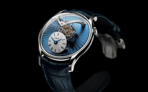 MB&F推出半球形三軸陀飛輪腕表限量33枚