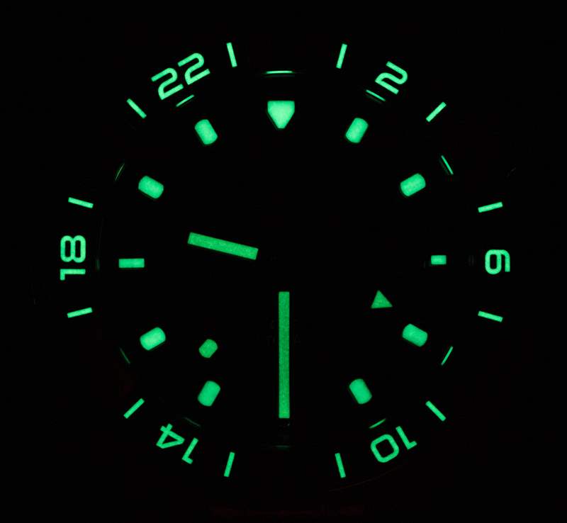 觀看評論：Maurice Lacroix Aikon Venturer GMT