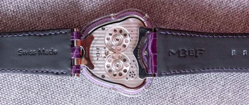 動手操作：MB&F HM3 Frog X Purple Watch