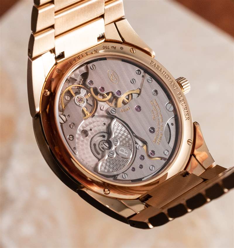 動(dòng)手操作：帕瑪強(qiáng)尼 Tonda PF 微型轉(zhuǎn)子金色手表