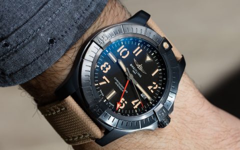 百年靈 Avenger Automatic GMT 45 & GMT 45 Night Mission Watches Hands-On