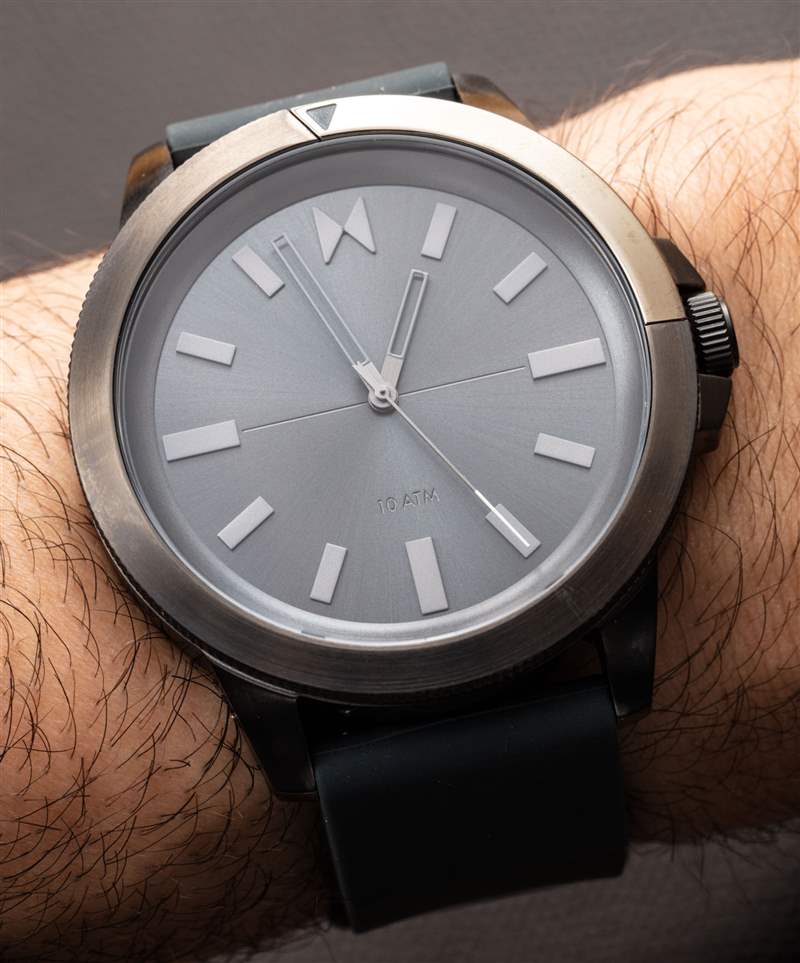 動(dòng)手操作：MVMT Minimal 運(yùn)動(dòng)手表
