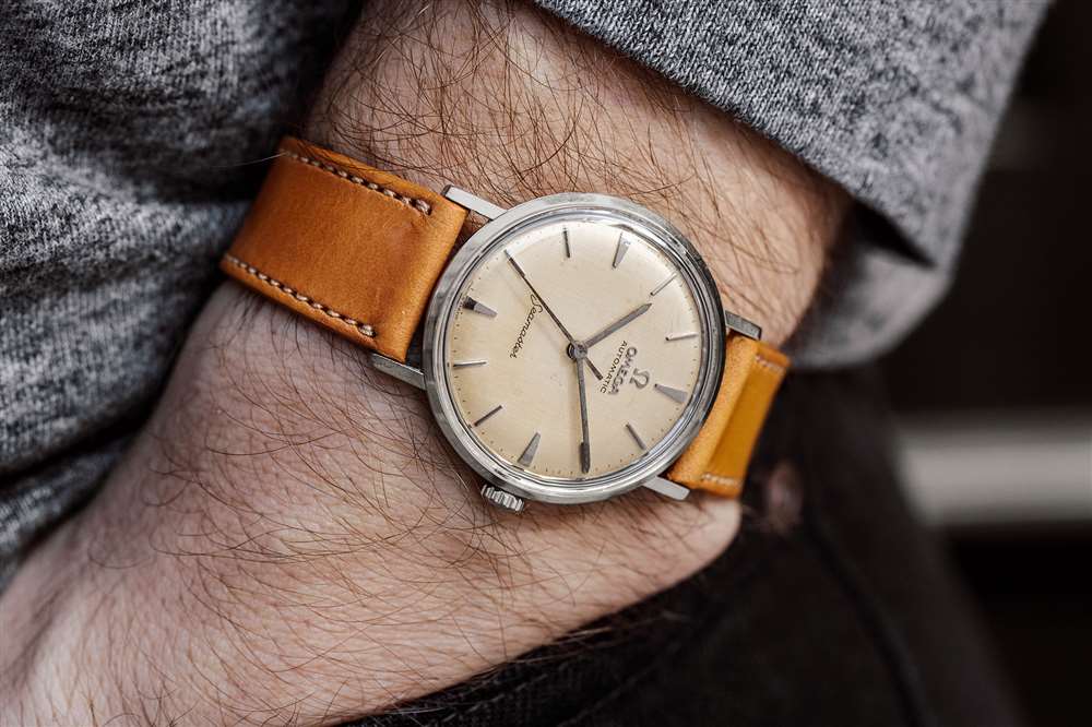 復(fù)古腕表我們的專家就一對勞力士Submariner Ref. 進行辯論