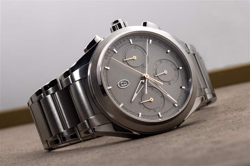 Tonda PF Split-Seconds 側(cè)放。