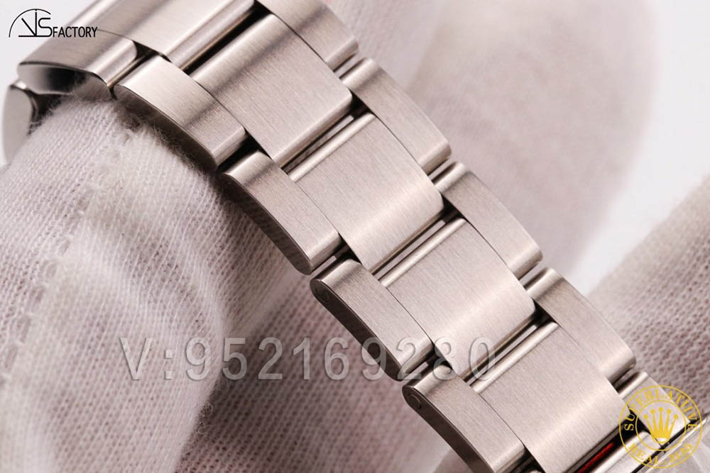 VS廠黑水鬼116610LN「3135機(jī)芯」老款40黑水鬼復(fù)刻對(duì)比正品評(píng)測(cè)