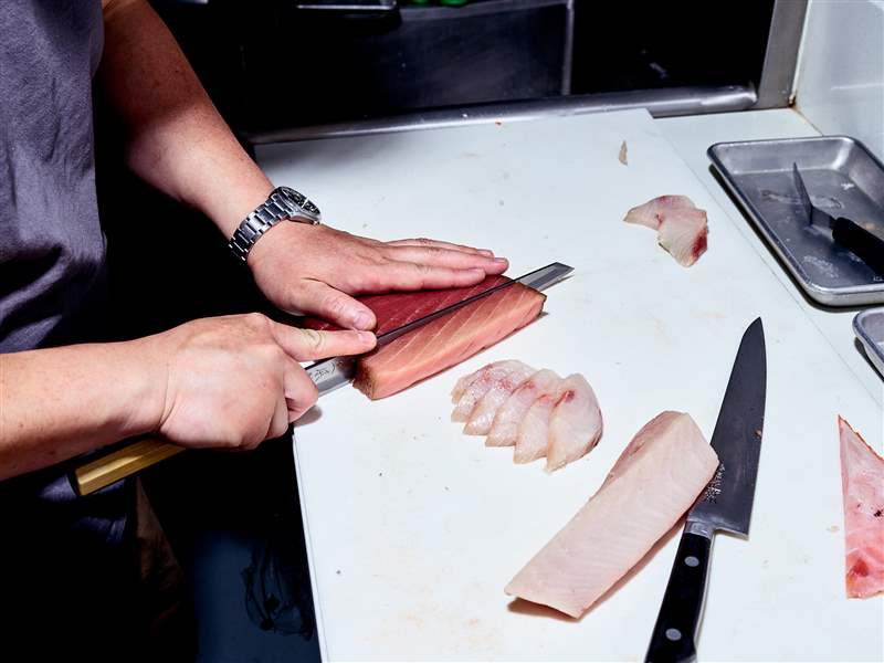 四加一這個(gè)魚(yú)販的手表系列經(jīng)得起粘液和膽量