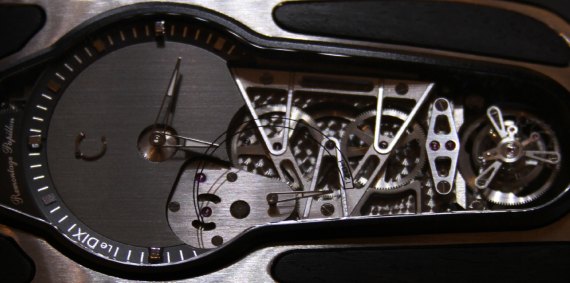 Celsius攝氏 X VI II LeDIX折疊手機(jī)形狀陀飛輪手表