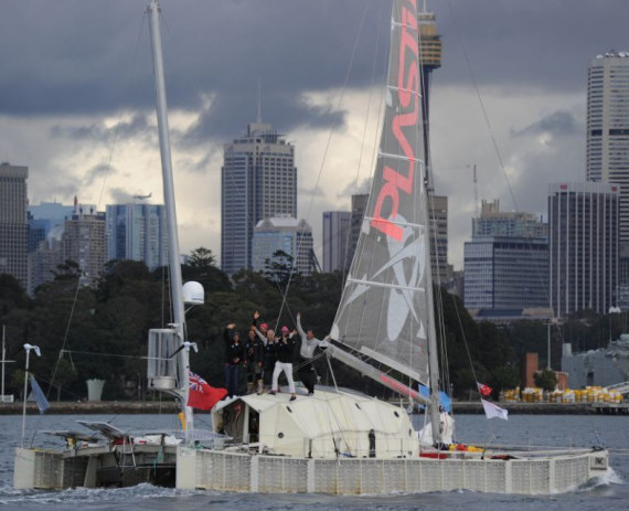 IWC Plastiki塑膠船抵達(dá)悉尼，在途中撿起獨(dú)一無二的鉑金腕表