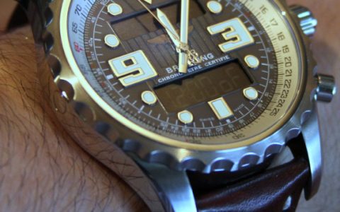 百年靈超時空多功能計時78型機芯腕表