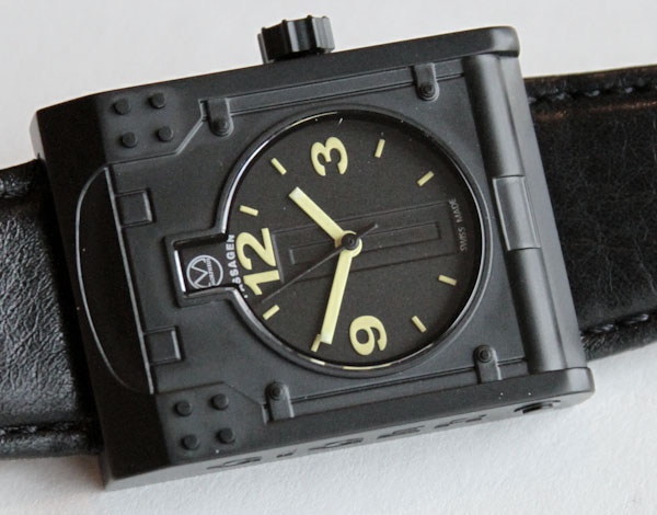 H.R. 吉格通道 來自 工作室墨菲斯手表