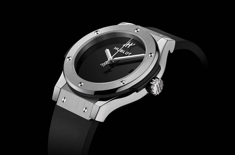 宇舶經典融合原創(chuàng)手表再度推出鈦金、陶瓷與黃金款式這次表徑尺寸從大到小一次滿足