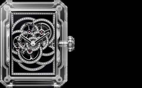 冰霜感藍(lán)寶石水晶、類絲絨感高抗磨陶瓷！CHANEL祭出兩大高硬度材質(zhì)的全新可能性