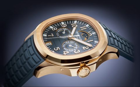 百達(dá)翡麗Aquanaut第一款年歷表：Aquanaut Luce 5261R-001搭配藍(lán)灰色表盤(pán)