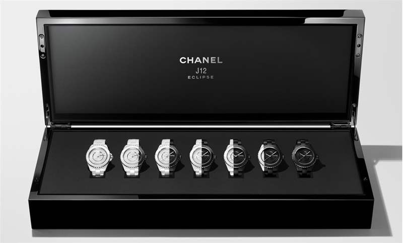 以黑白配的各種可能性，詮釋月蝕的模樣｜CHANEL J12腕表的黑白實驗
