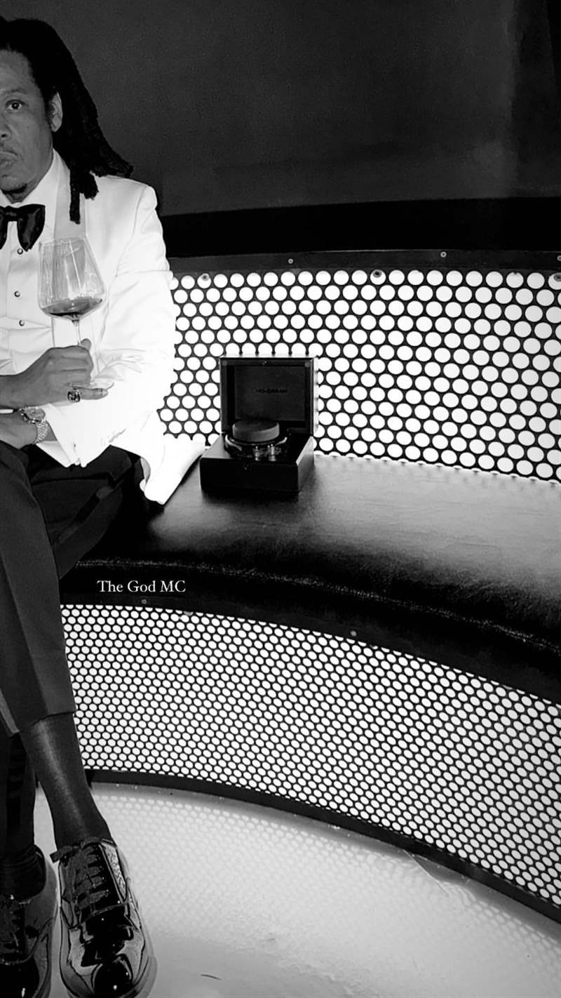 Jay Z 在黃金派對上佩戴百達(dá)翡麗 2499