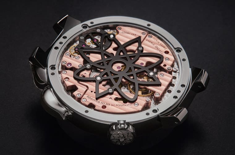 [Only Watch 2023]路易威登把愛因斯坦經典吐舌照片化為Tambour琺瑯金雕動偶