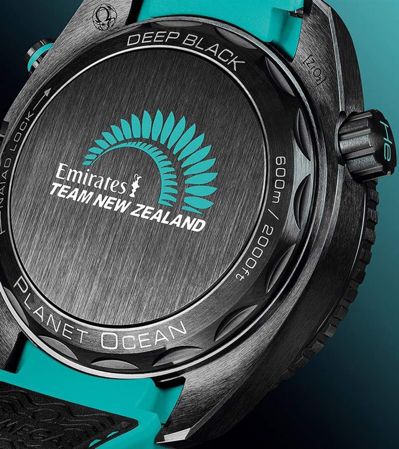 歐米茄以海馬Planet Ocean計時碼表為基礎創作最新阿聯酋航空紐西蘭ETNZ船隊聯名表