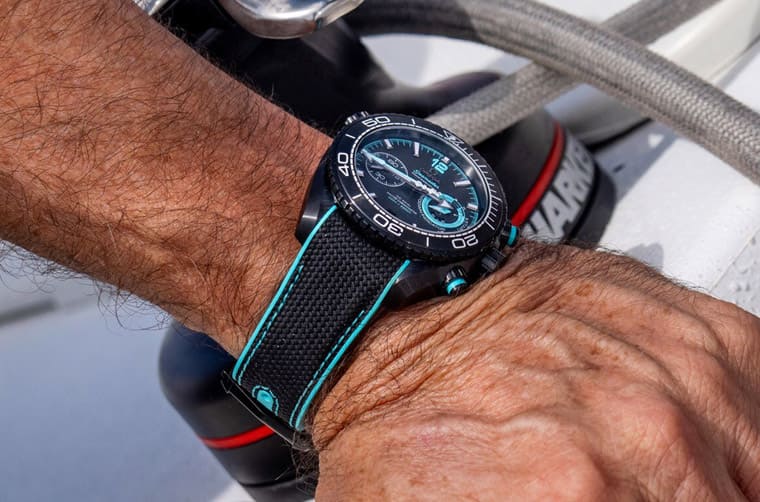 歐米茄以海馬Planet Ocean計時碼表為基礎創作最新阿聯酋航空紐西蘭ETNZ船隊聯名表