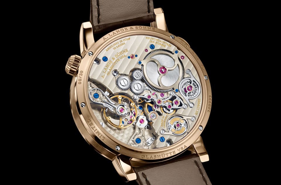 朗格Zeitwerk十進(jìn)制三問表改采品牌獨(dú)家蜂蜜金材質(zhì)亮相