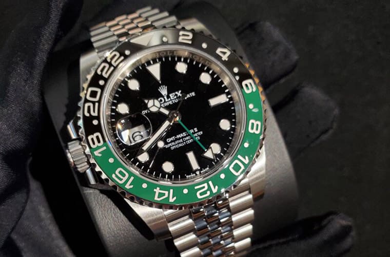 勞力士鋼殼GMT-Master II百事圈10月底行情小漲、藍黑圈起起伏伏、綠黑圈價格持續跌